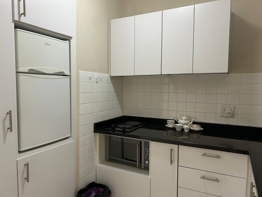 1 Bedroom Property for Sale in Mouille Point Western Cape